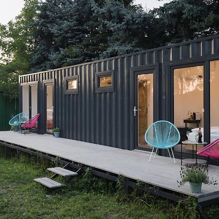 데친 Container 아파트 외부 사진